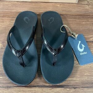 OluKai Women's Black Flip-Flop Sandals